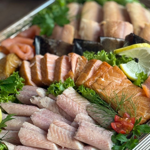 Fischplatte für 4 Personen - Räucherfisch-Auswahl