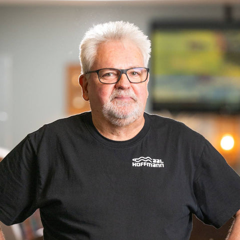 Frank aus dem Team von Aal Hoffmann am Dümmer-See.